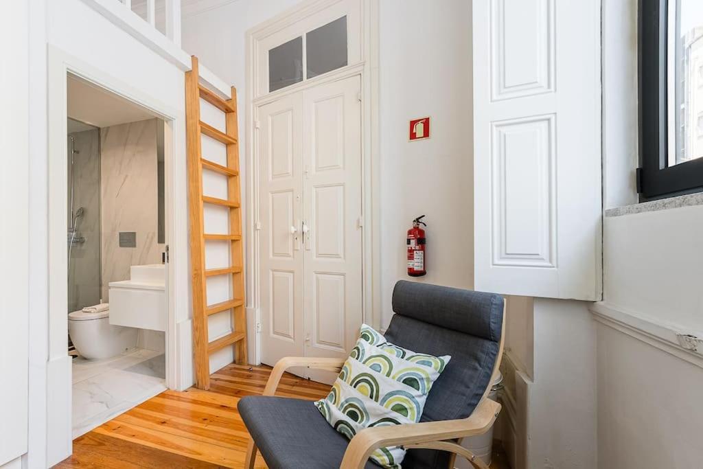 Lovely Studio In Campanha Apartment Porto Luaran gambar